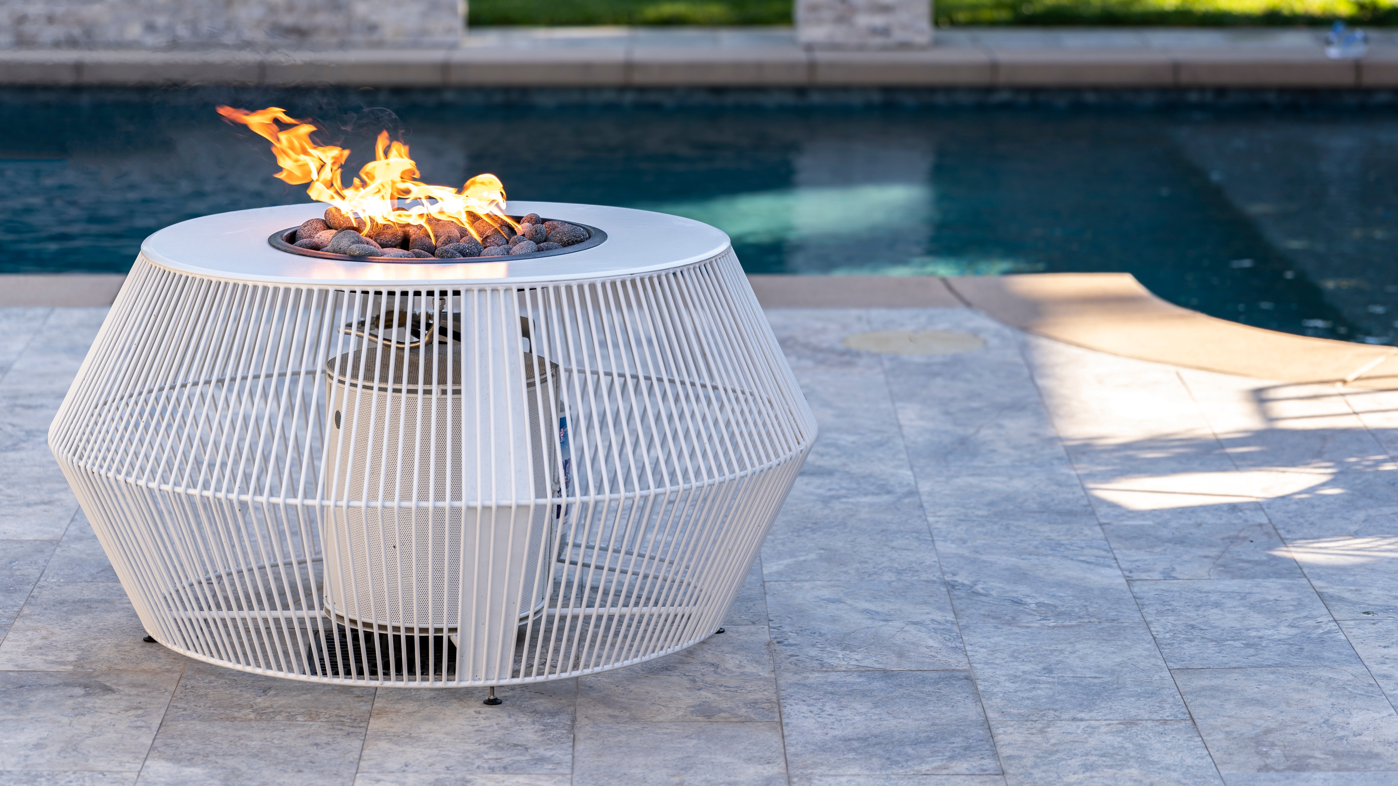 CESTO Fire Pit - Black and White Collection - Metal Powder Coated