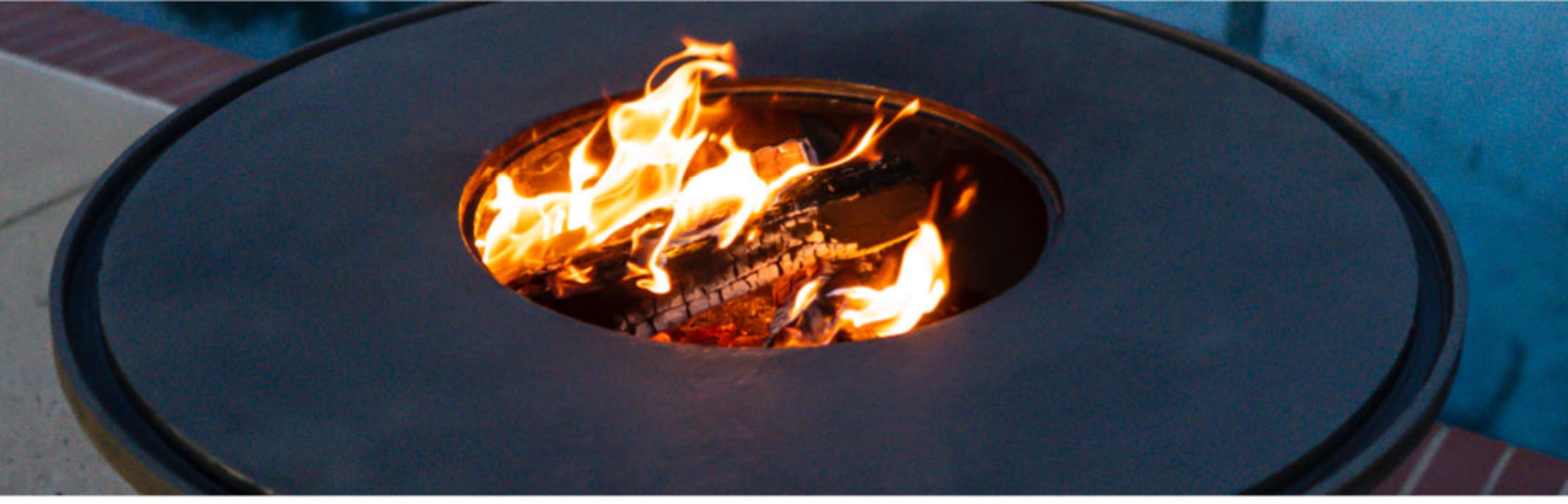 MOJAVE Wood Burning Cast-Iron Grill - Metal Collection