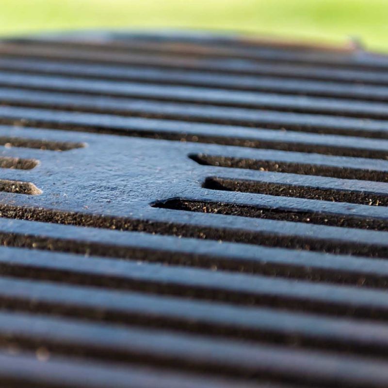 MOJAVE Wood Burning Cast-Iron Grill - Metal Collection