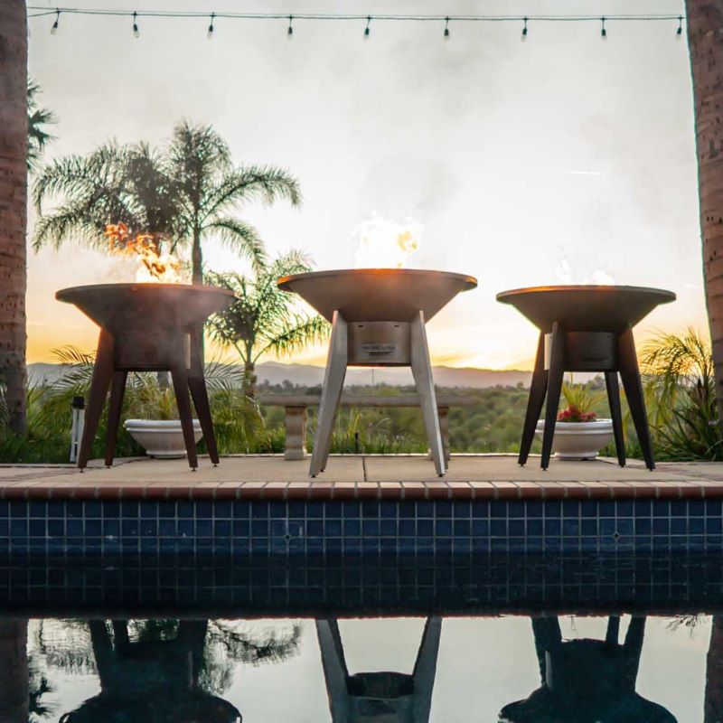 MOJAVE Wood Burning Cast-Iron Grill - Metal Collection